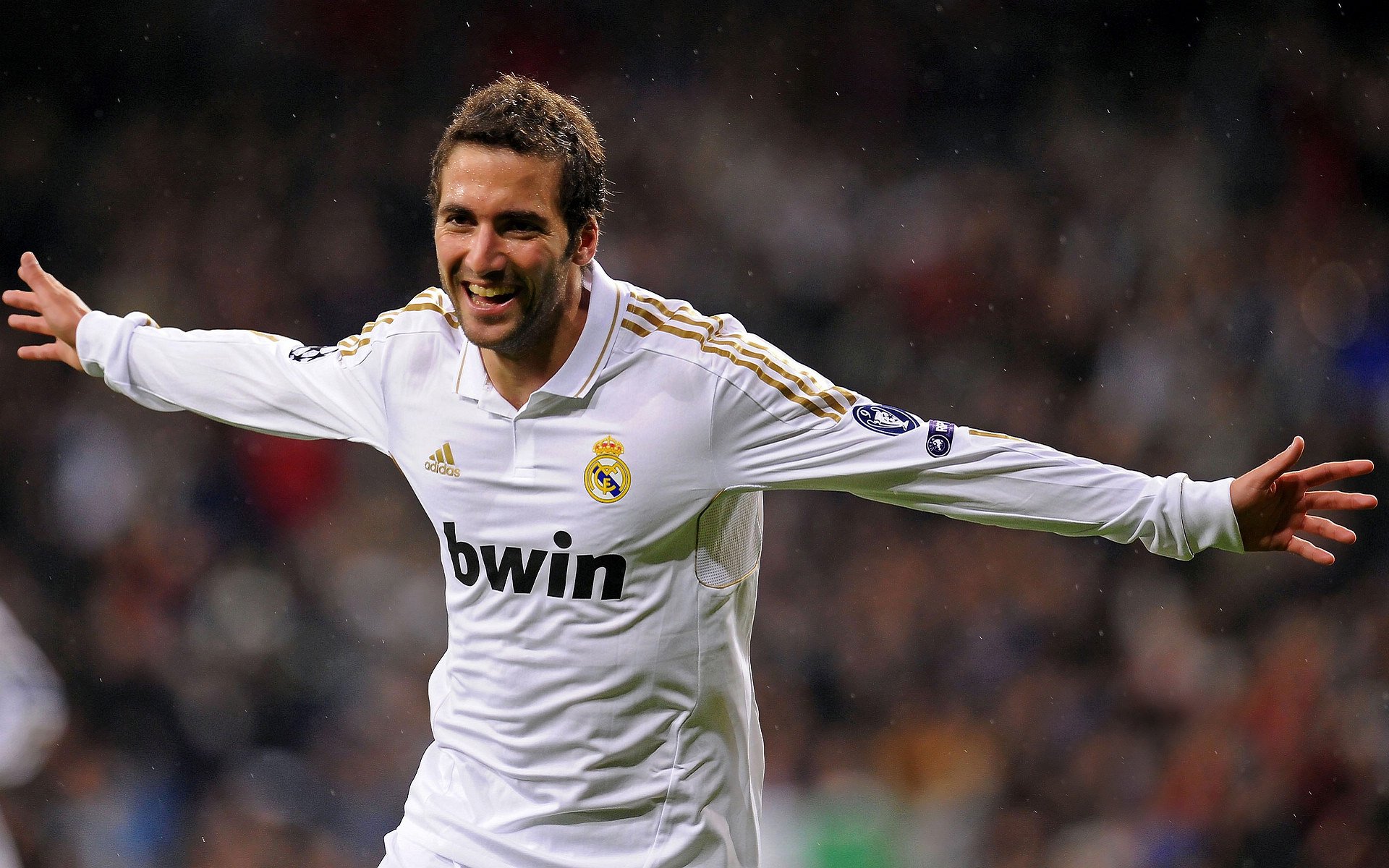 34岁老将在英超闪耀,有望重返国家队,英超最年轻主教练